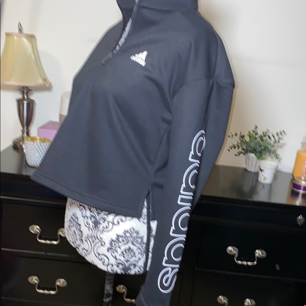 Adidas Cropped 1/4 Zip Black & White Sweatshirt Size Small NWT - Picture 4 of 8